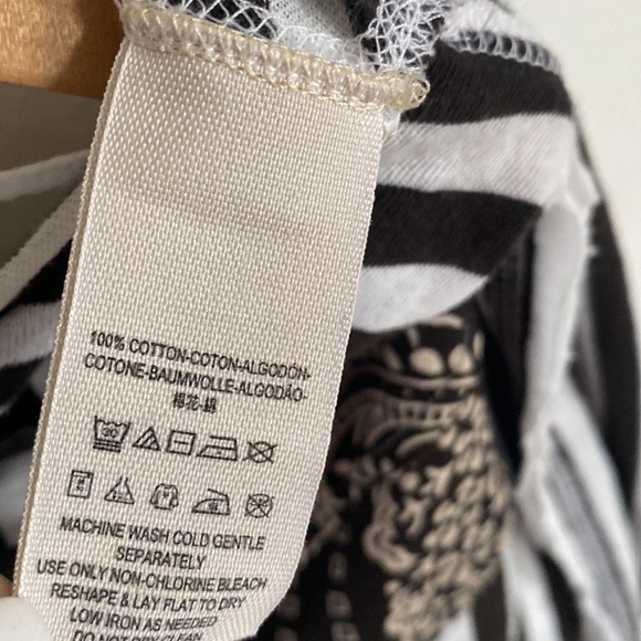 (A6) NEW Free People Head Over Heels Bandana Star Oversized crop tee, Sz M, NWOT - Picture 6 of 7